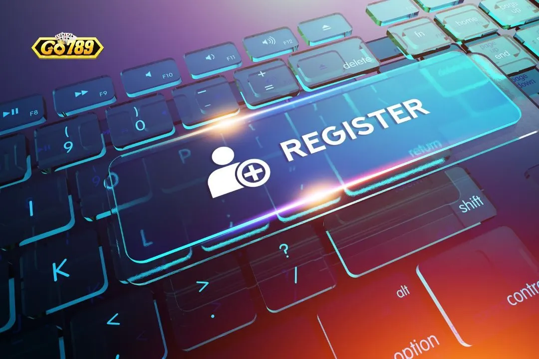 Phím Register phát sáng trên bàn phím cùng logo GO789